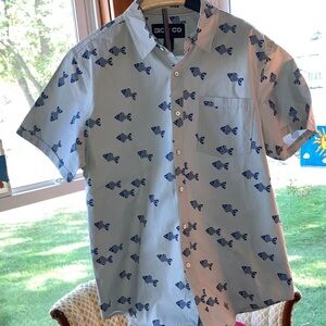 IRON Co. Blue Fish Print Men's Shirt Large 100% cotton NWOT